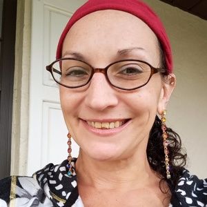 Meet your Posher, Holly